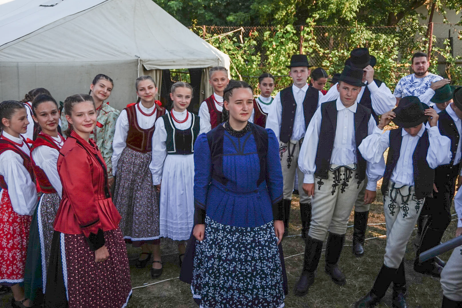 SZKV  Néptáncgála13